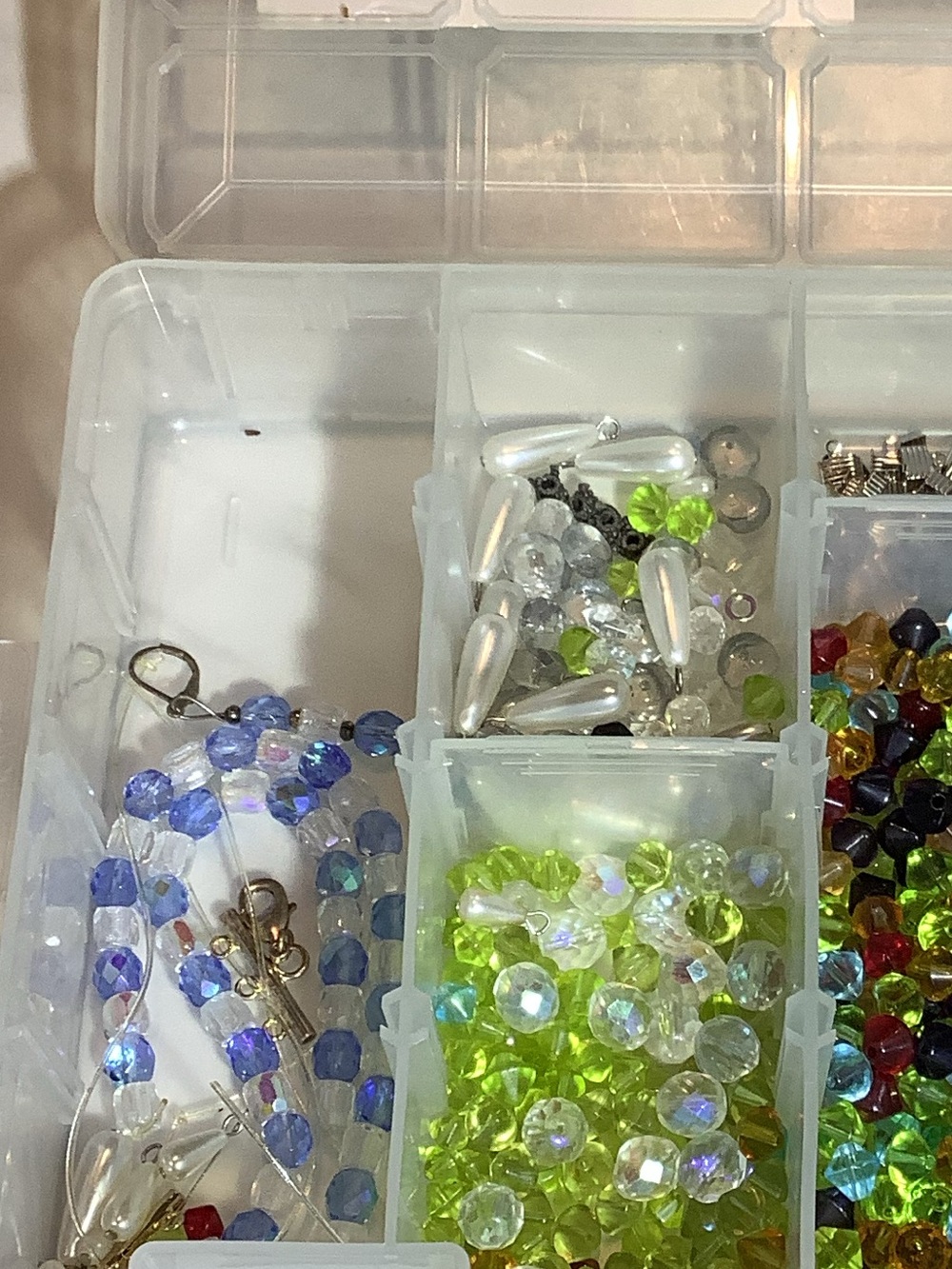Mix Lot 3+ lbs VTG~New Glass~Plastic~Wood~Seed Beads & Various Types of Findings - Picture 2 of 11